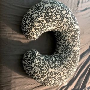 Baby breastfeeding pillow
